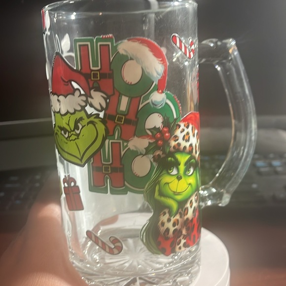 NWOT Mrs grinch mug - Picture 3 of 5